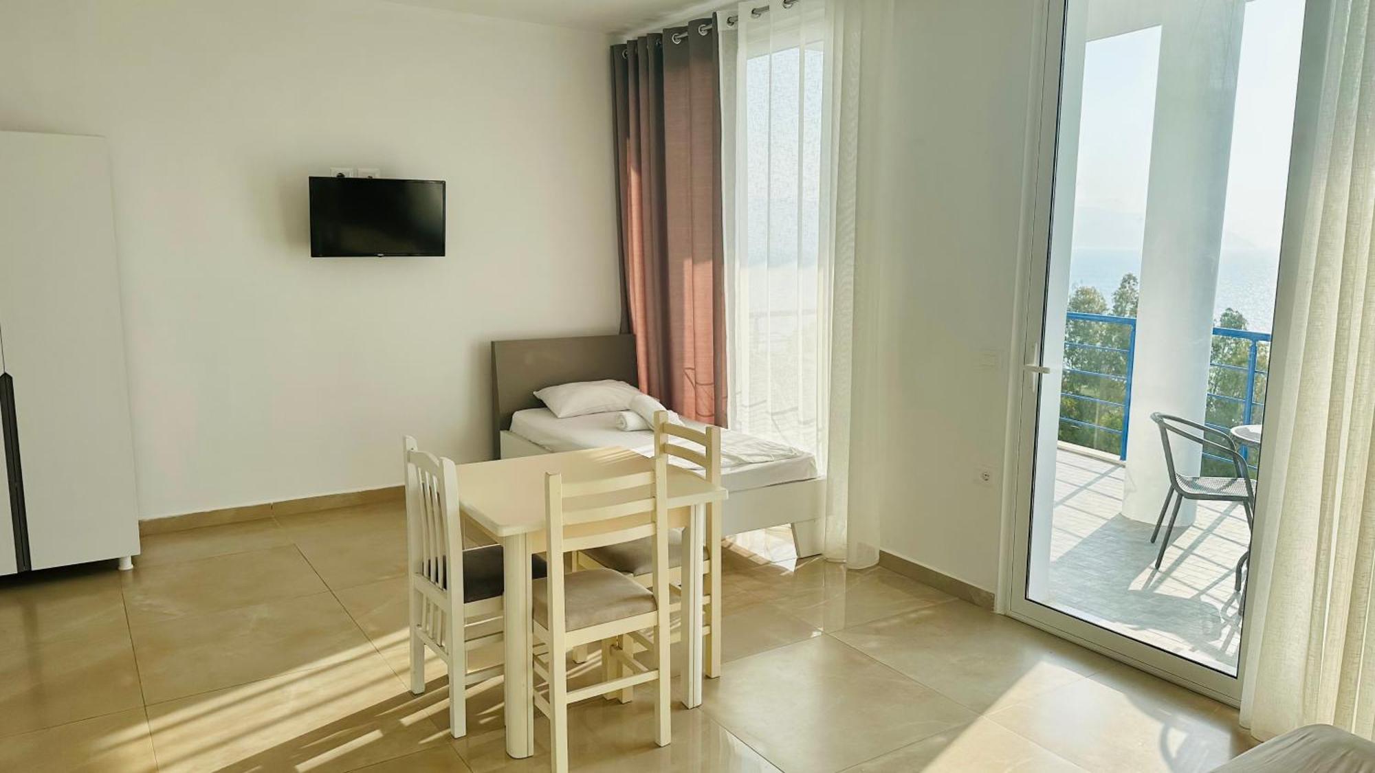 Vlorë Jico Travel - Villa Colombo חדר תמונה