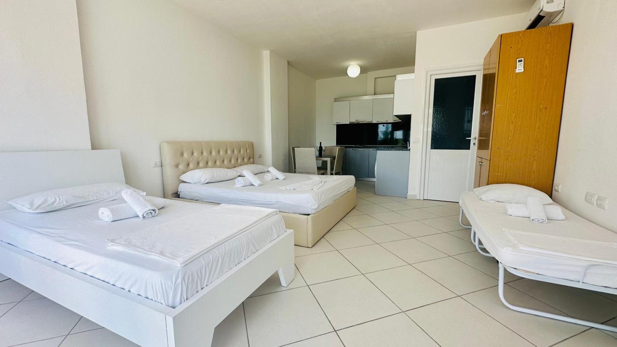 Vlorë Jico Travel - Villa Colombo חדר תמונה