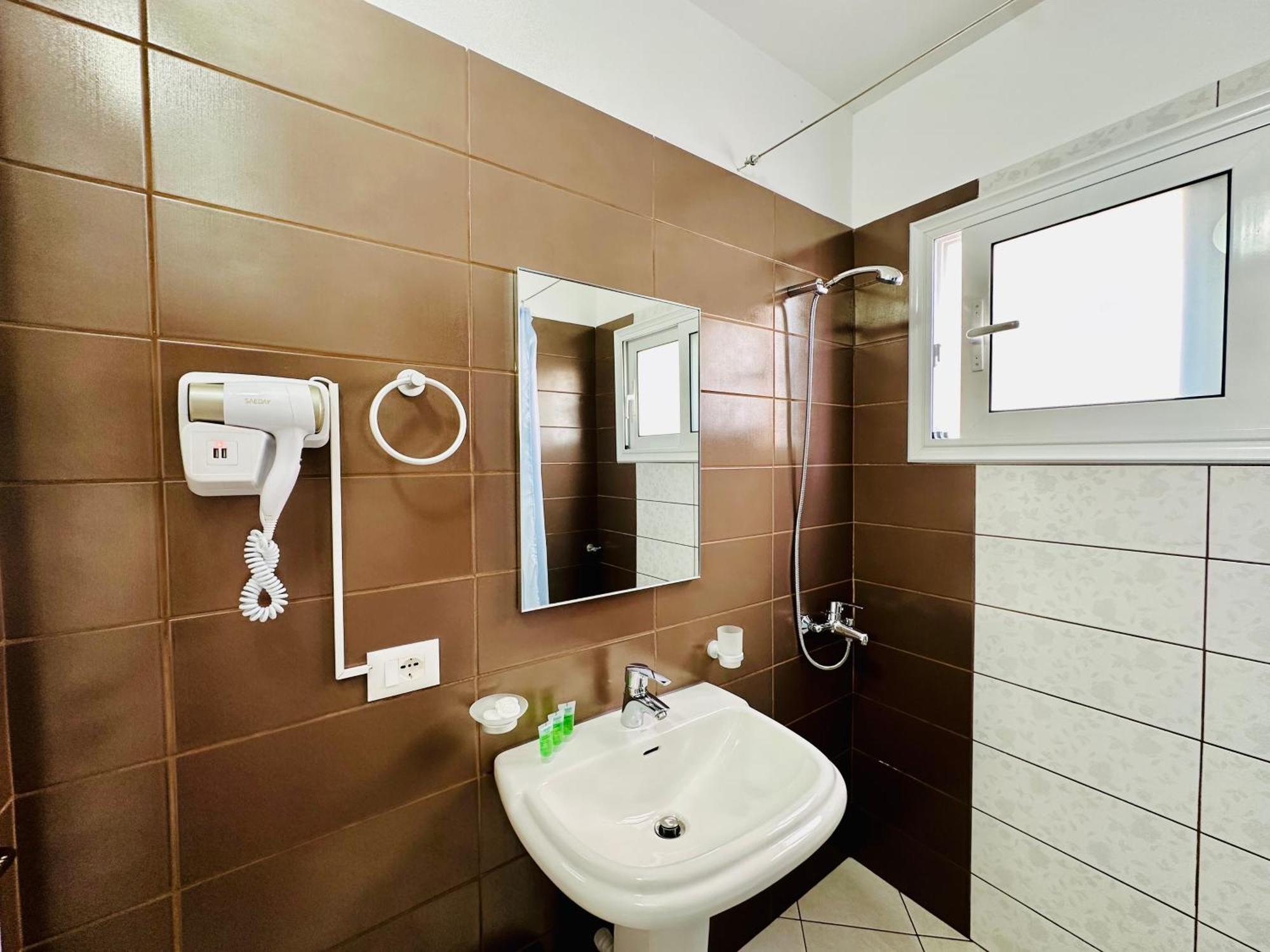 Vlorë Jico Travel - Villa Colombo חדר תמונה